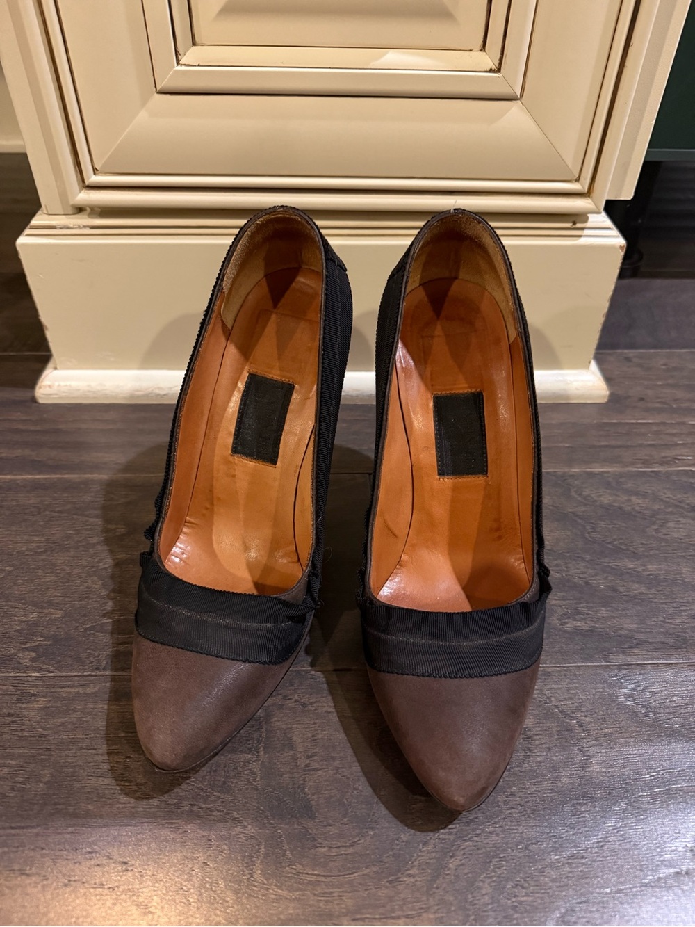 Lanvin Brown and Black Pointed-Toe Ribbon Strap Pumps